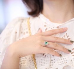 -威德钻石-克拉钻大本营(南京东路店)