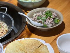 -大众跷脚牛肉馆·非遗传承单位(峨眉山店)
