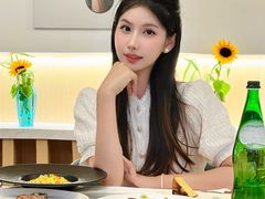 -华凌牛庄西餐厅(乌鲁木齐华凌美爵大饭店)