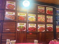 门面-小球滚滚湘菜馆·烤鱼·口味虾(太平街店)