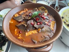 腾越牛肉锅-一品滇香·云南菜(公益西桥店)