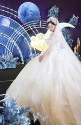 点击看大图 -伯瓷皇后婚纱艺术空间