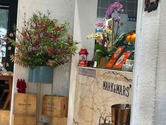 -Mark&Mars Restaurant