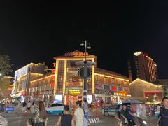 -巴陵广场