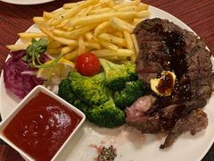 -WOLFGANG PUCK KITCHEN & BAR(迪士尼小镇店)