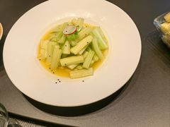 -艳阳天民俗村(公园路店)