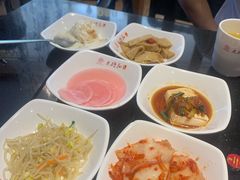 -木槿花韩式炭烤·熟成肉工坊(孙文东路店)
