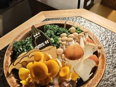 -三出山火锅(南京万象天地店)
