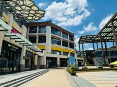 -观澜湖新城运动奥莱区