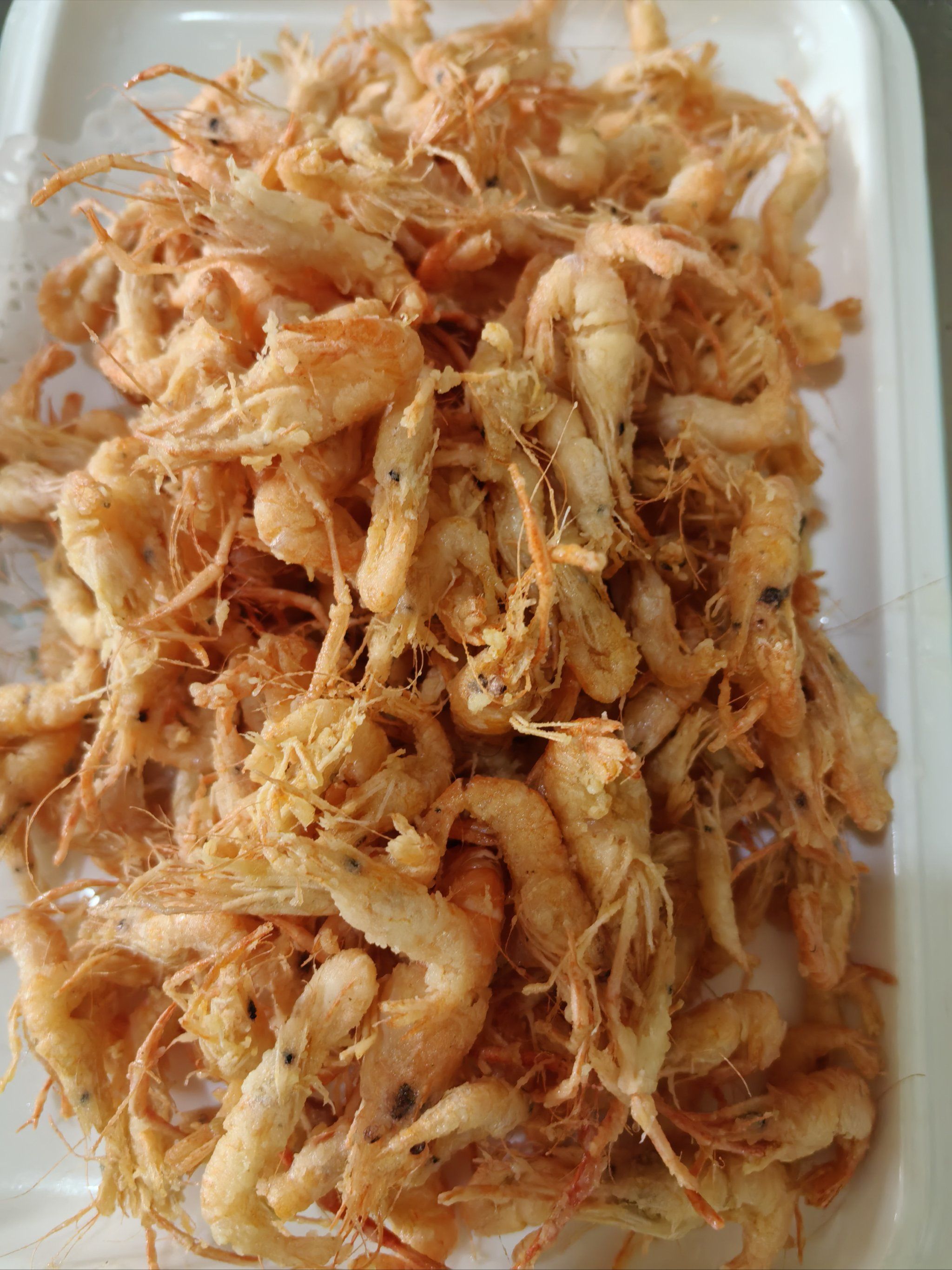 这肉肉的酥脆的小河虾,咸蛋黄焗的现扒虾仁