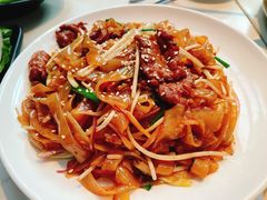 干炒牛河-肥仔文澳门猪骨煲(南京西路店)