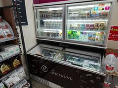 -全家便利店(虹桥路四店)