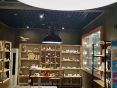 -三亚火车头万人海鲜广场