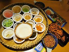 -包整·丝娃娃(一览甲秀楼风景店)