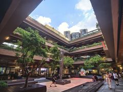 -瑞虹新天地月亮湾