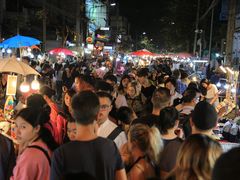 -周日夜市