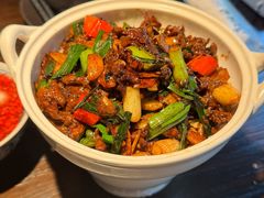 -瑞虹新天地月亮湾