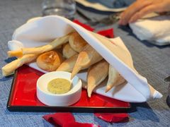 -弦月窗LUNETTE BY AMANDA(复兴路店)