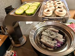 -围炉肉舍•炭烤活鳗•丹东海鲜烤肉(步行街店)