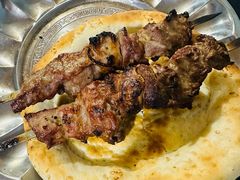 -烤肉小伙烤肉店