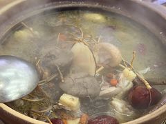 -广味炭炉鸡煲(宝业路分店)