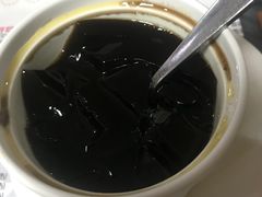 蜜糖加龟苓膏-黄师奶甜品店