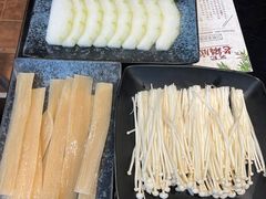 -吴记老锅底麻辣火锅(福州路店)