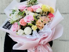 -何兮花店·气球派对鲜花店(马桥银春路万科城店)