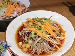 酸辣蕨根粉-椒行天下干锅牛蛙·(万宝店)