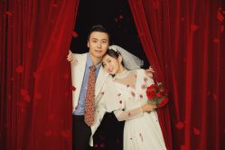 -喜爱高定婚纱摄影