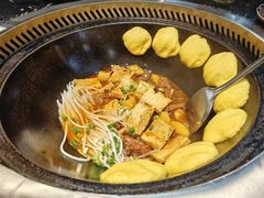 -袁小二大东北铁锅炖(吉祥村总部)