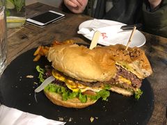 -HIGH FIVE哈福手工汉堡(桂林路店)