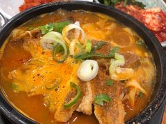 猪骨汤饭-旺清进洞米肠汤