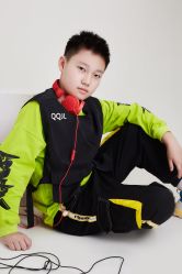 点击看大图 -亲亲宝贝艾尔莎亲子摄影会馆(中华路店)