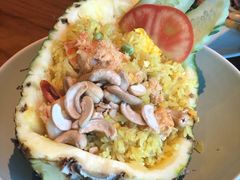 菠萝海鲜炒饭-mango tree芒果树泰国餐厅(青岛万象城店)