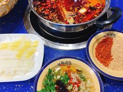 传统锅底-马路边边串串香(双井直营店)