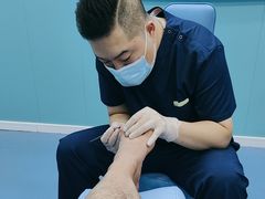 -Andrew指甲专科灰指甲·甲沟炎矫正·3D步态矫形鞋垫定制(浦三路店)