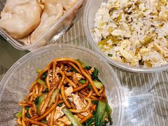 -黄阿姨锅贴大王(万航渡路店)