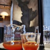 路过叹咖啡叹杯咖啡