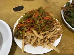 -十一街苍蝇馆子转经消江湖菜(九眼桥十一街店)