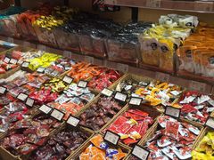 零售区-来伊份(仙霞路二店)
