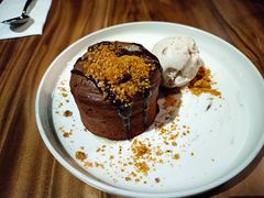 熔岩巧克力蛋糕配冰激凌-The Meat & Wine Co Southbank(南岸店)