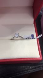 -威德钻石-克拉钻大本营(南京东路店)