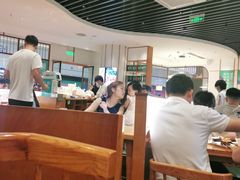 大堂-诚铭记·虾仁汤包·成都小吃(融创店)