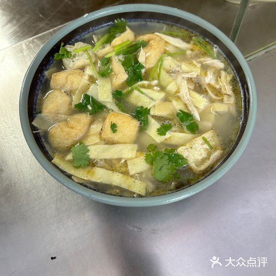 烤哆哆烧饼夹里脊·油茶·母鸡汤(望湖城店)