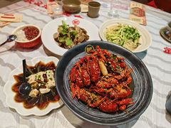 -肥肥虾庄·金牌油焖大虾(首义路店)