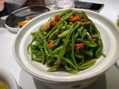 砂锅宽扁豆丝-印湘·剁椒鱼头(安宁庄店)