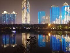 -万绿园