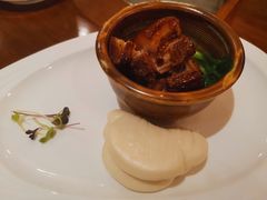 荷夹东坡肉-杭州西湖柳莺里酒店·闻莺厅