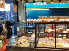 面包甜点陈列柜-爱纶蛋糕(山东路店)